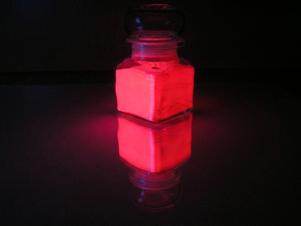 Fotoluminiscenční pigment ZINEK - červená/červená 4D - 1kg
